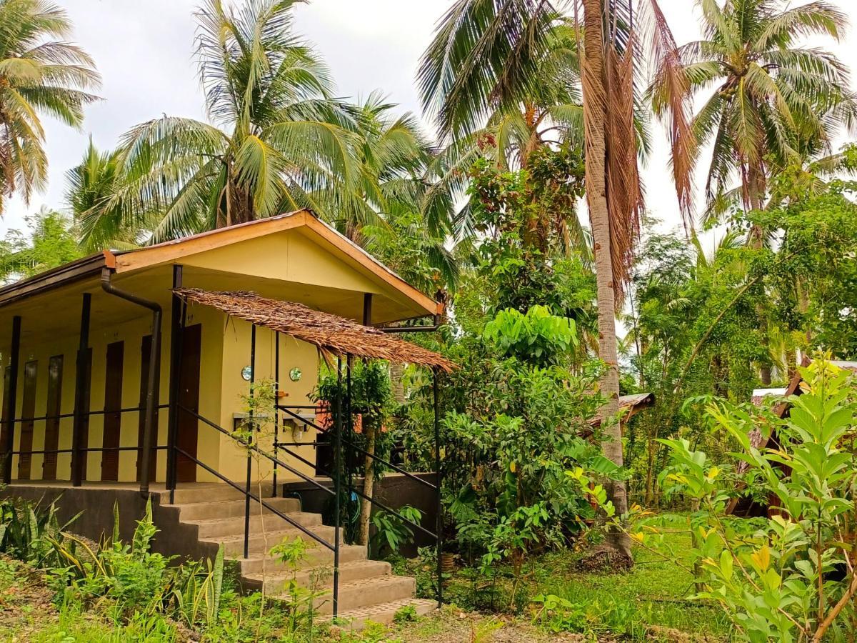 Archery-Asia Nipa Huts Moalboal Exterior foto